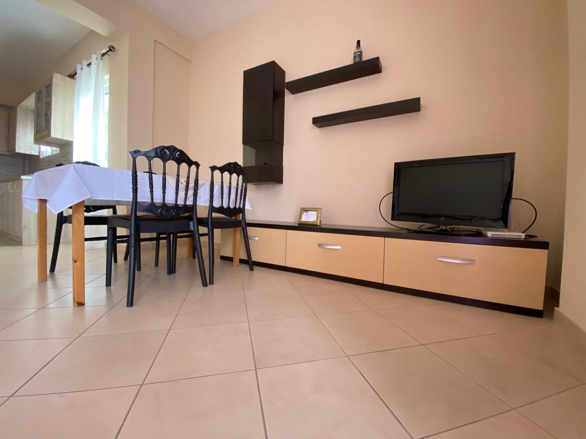 L.T. Apartment 5Th Street Σαράντα Εξωτερικό φωτογραφία