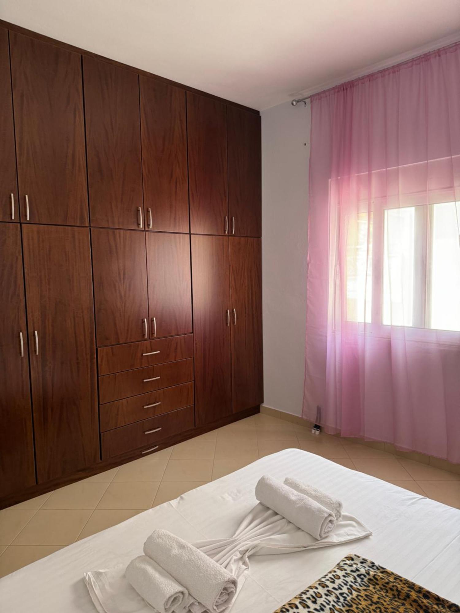 L.T. Apartment 5Th Street Σαράντα Εξωτερικό φωτογραφία